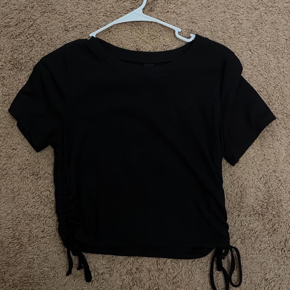 SHEIN Black Ruched Crop Top